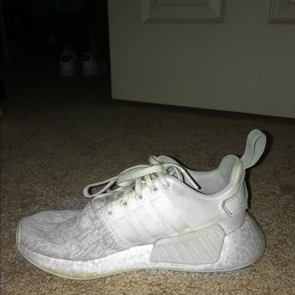 WOMENS NMD R2